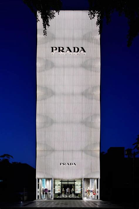 prada osaka.